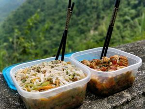 takeaway lunch. bring your own container. at Quan 3 Chi Em in Mai Chau