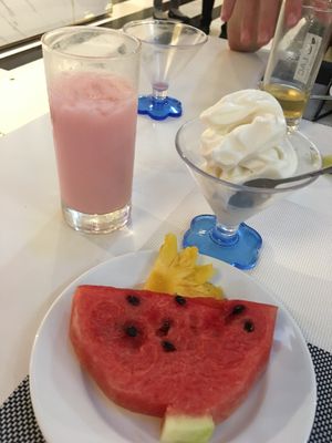 Dessert , frozen yoghurt tastes like a mcflurry  at Au Lac Healthy World - Pham Ngu Lao in Ho Chi Minh City