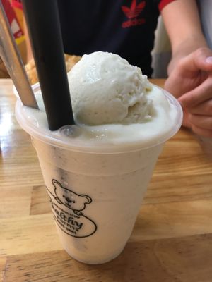 Durian Sticky rice Smoothie (50,000VND) REALLY weird taste and texture but also really delicious  at Au Lac Healthy World - Pham Ngu Lao in Ho Chi Minh City