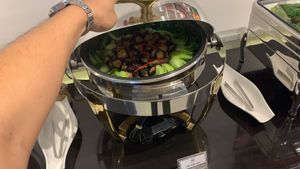 Buffet items at Au Lac Healthy World - Pham Ngu Lao in Ho Chi Minh City