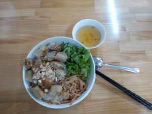 Yummy noodles at Au Lac Healthy World - Pham Ngu Lao in Ho Chi Minh City