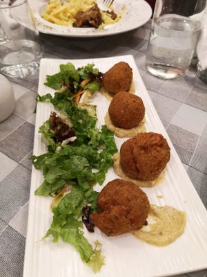 vegetable "meatballs" at Valia Calda in Kalampaka