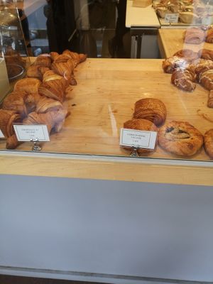 Hurry up vegan pastries are not so many at Croissant Croissant in Montreal