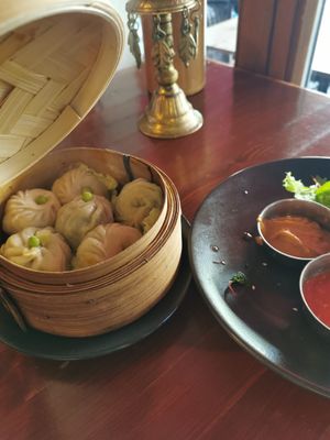 Steamed vegan dumplings at Mitho Cha in Berlin