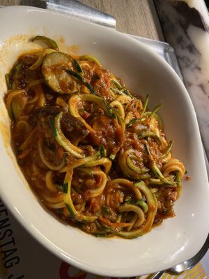 zoodles, tomatensauce  at Vapiano in Linz