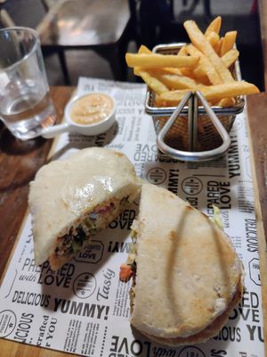 Falafel sandwich #Veganuary at Roadhouse Cafe & Nom Yum Delivery in New Delhi