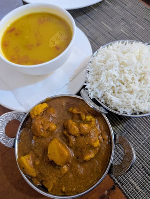 Aloo Gobi and dal soup at Krishna Vegetarian Restaurant in Zanzibar