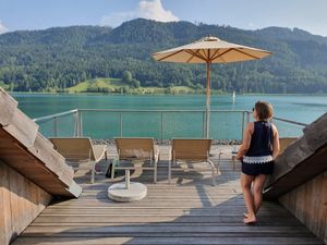 Blick vom Spa Dach auf den See at Strandhotel am Weissensee in Weissensee