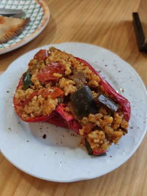 Stuffed pepper with rice and vegetables at Papas Elvira in Granada