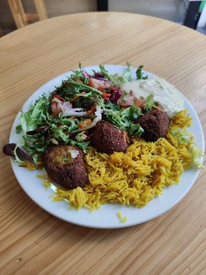 Ensalada Elvira at Papas Elvira in Granada