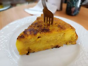 Tortilla de patata at Papas Elvira in Granada
