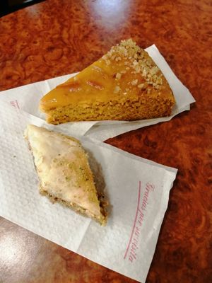 Carrot cake at Papas Elvira in Granada