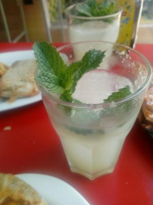 (Perdón por la foto borrosa) Limonada casera a 2€ at Papas Elvira in Granada