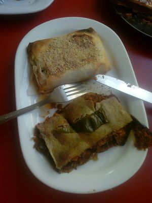 Musaka y empanada de soja texturizada. at Papas Elvira in Granada