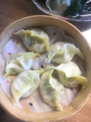 Curry dumplings  at Dancing Dumplings 舞蔬尚饺 - Wǔ Shū Shàng Jiǎo - temporarily closed in Shanghai