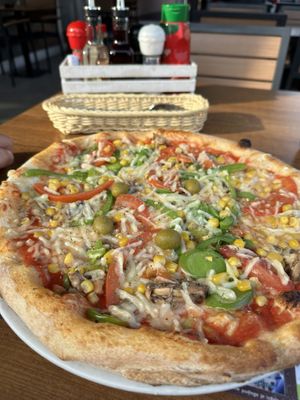 Vegetarian pizza with vegan cheese    at Pizzeria Osmica in Sentjur