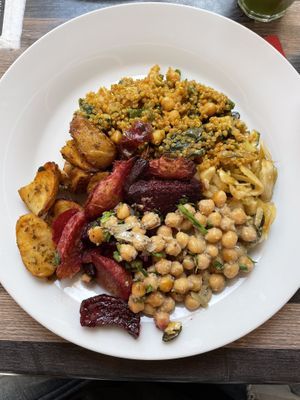Yummy food! Super healthy, no gluten and no sugar!  at Fruta Madre in Lyon