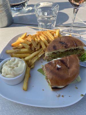 Vegan burger is now falafel based. But still good    at Umpitunneli in Tornio