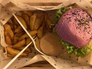 Cherry Bomb with normal wedges & mayo x barbecue sauce  at Flower Burger in Palermo