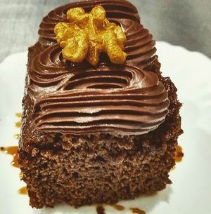 🌱 Bolo de Melado com Especiarias e Ganache de Chocolate 50% at Raízes Veg in Sao Bernardo Do Campo
