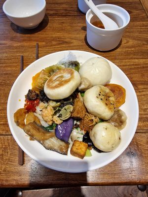 Way too many options at Sù Mǎn Xiāng 素满香 - Wujiaochang in Shanghai