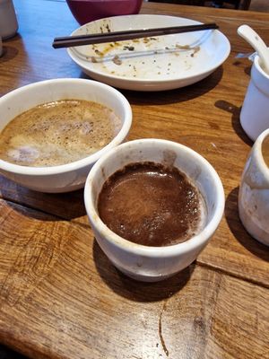 Coffee and coconut milk at Sù Mǎn Xiāng 素满香 - Wujiaochang in Shanghai