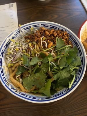 Very spicy peanut udon / marinierte Udon Nudeln mit scharfer Erdnusssauce   at Cai Kitchen in Hamburg