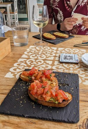 Bruschetta and garlic bread  at Mi Piace in Lanzarote