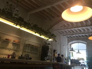 atmosphere/interior at Comoba in Lisbon