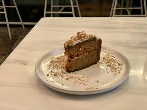 carrot cake at Comoba in Lisbon