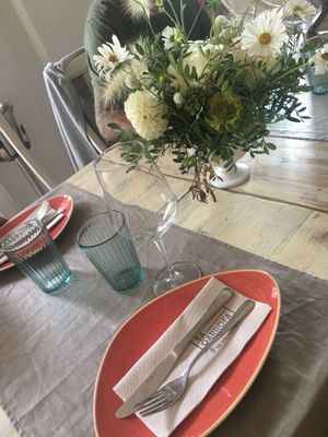 Preciosa decoración de mesas  at Sa Garrofa in Begur