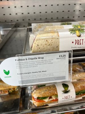 Hummus wrap at Pret A Manger - Buckingham Palace in South West London