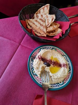 Hummus at Frary's in Venice