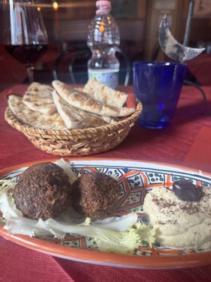 Vegan falafel starter with flatbread   at Frary's in Venice