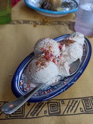 Ice cream at Frary's in Venice