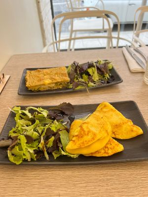 Quiche and Omelette at Amour Patisserie Vegetale in Nice