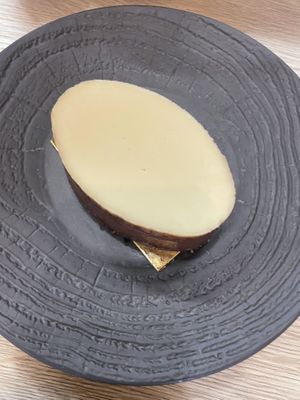 Whirl  at Amour Patisserie Vegetale in Nice