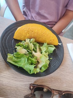 Crêpe + salade at Amour Patisserie Vegetale in Nice