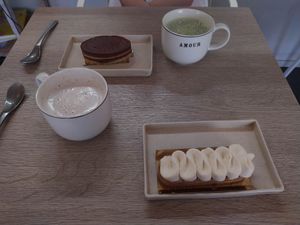 Opera, banoffee, matcha latte (coco), chai latte (almond) at Amour Patisserie Vegetale in Nice