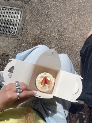 Eher eine 2/10  at Amour Patisserie Vegetale in Nice