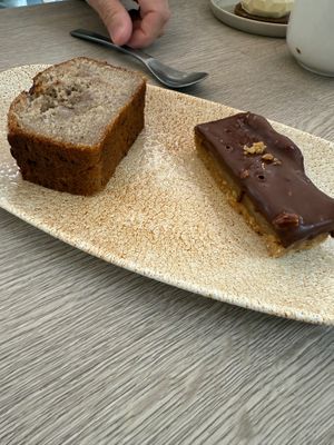 Banana bread and snickers pastry at Amour Patisserie Vegetale in Nice