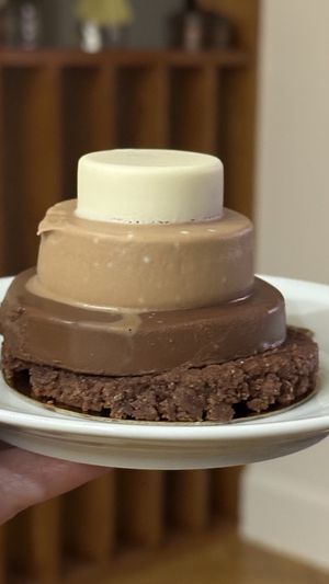 Ch  at Amour Patisserie Vegetale in Nice