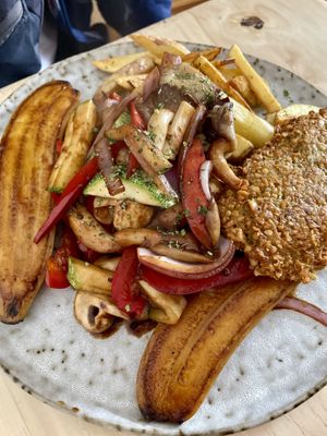 Lomo saltado  at Green Falafel in Cusco