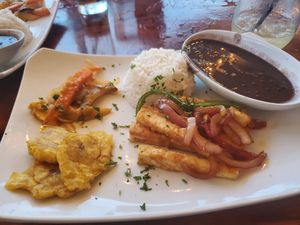Tofu ropa vieja at Cuba's Cookin' in Oranjestad