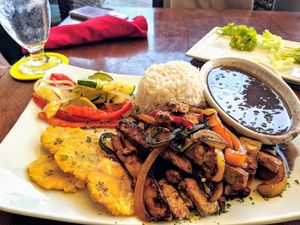 Tofu Ropa Vieja at Cuba's Cookin' in Oranjestad