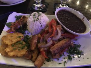Tofo Ropa Vieja at Cuba's Cookin' in Oranjestad