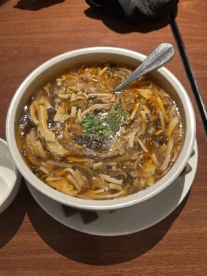 Sopa agri-picantee  at Hi-Lai Vegetarian Restaurant (Taichung Kuang San Sogo Branch) - 漢來蔬食 台中廣三SOGO店 in Taichung