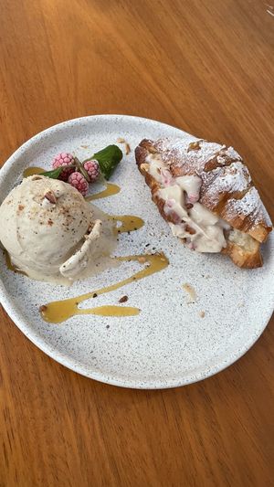 Pistacho madness  at Napoli Artisan Gelato  in Lima