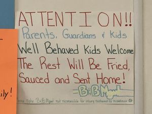 This husband and wife team are so cute. Loved their sign! LOL at B & B Wings & Things in Middletown