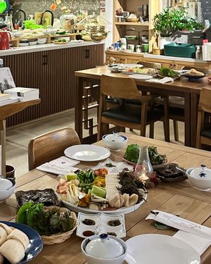   at Nal Ildal Wol in Seoul